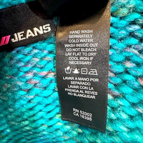 DKNY Jeans sweater in a size large, decorative sequence and a decorative button - Picture 8 of 10